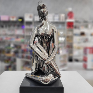 ESTATUA MULHER PRATEADA